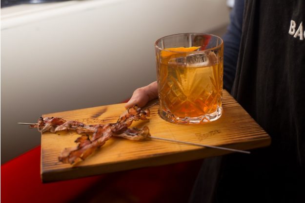 Bar-Hopping Wien – Cocktail und Speck