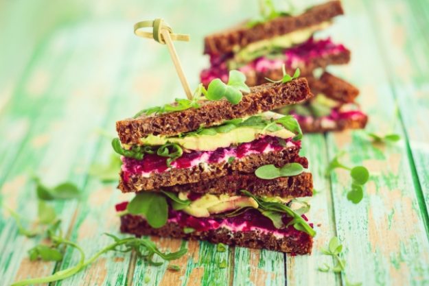Veggie-Kochkurs-Gutschein – Toast-Sandwich mit Gemüse und roter Beete