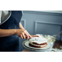 Backkurs Wien – Torte mit Buttercreme einstreichen