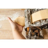 Pasta-Kochkurs Wien – an der Nudelmaschine