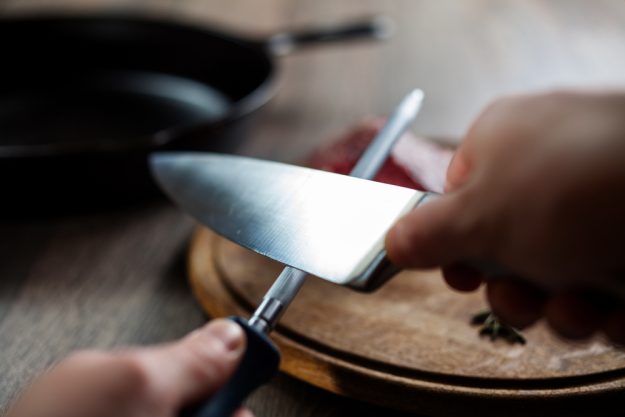 Geschenkgutschein Männer – Messer wetzen