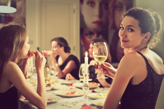 Krimidinner-Gutschein – Gemeinsam essen und gruseln