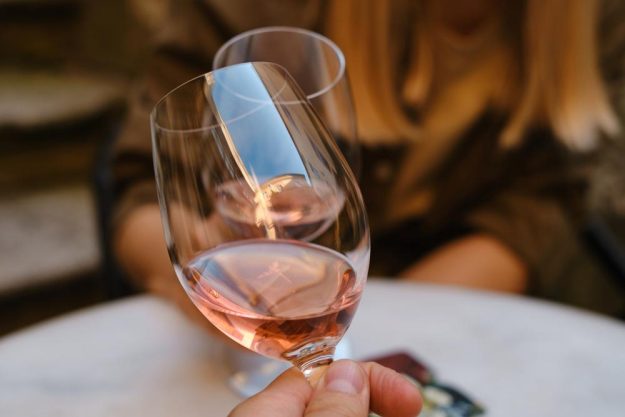 Weinprobe Salzburg – Rose im Glas