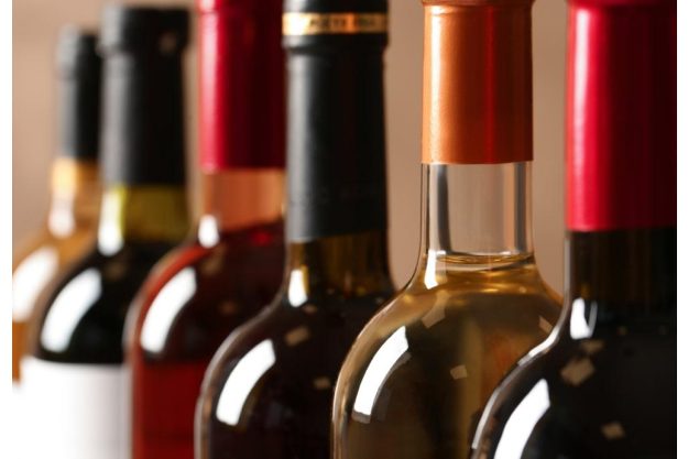 Wein-Tasting Salzburg – verschiedene Weinflaschen