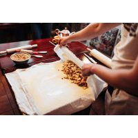 Backkurs Salzburg – Apfelstrudel einrollen