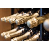 Schaumwein-Tasting Salzburg – Flaschenregal