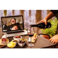 Virtuelle Weinprobe als Weihnachtsfeier